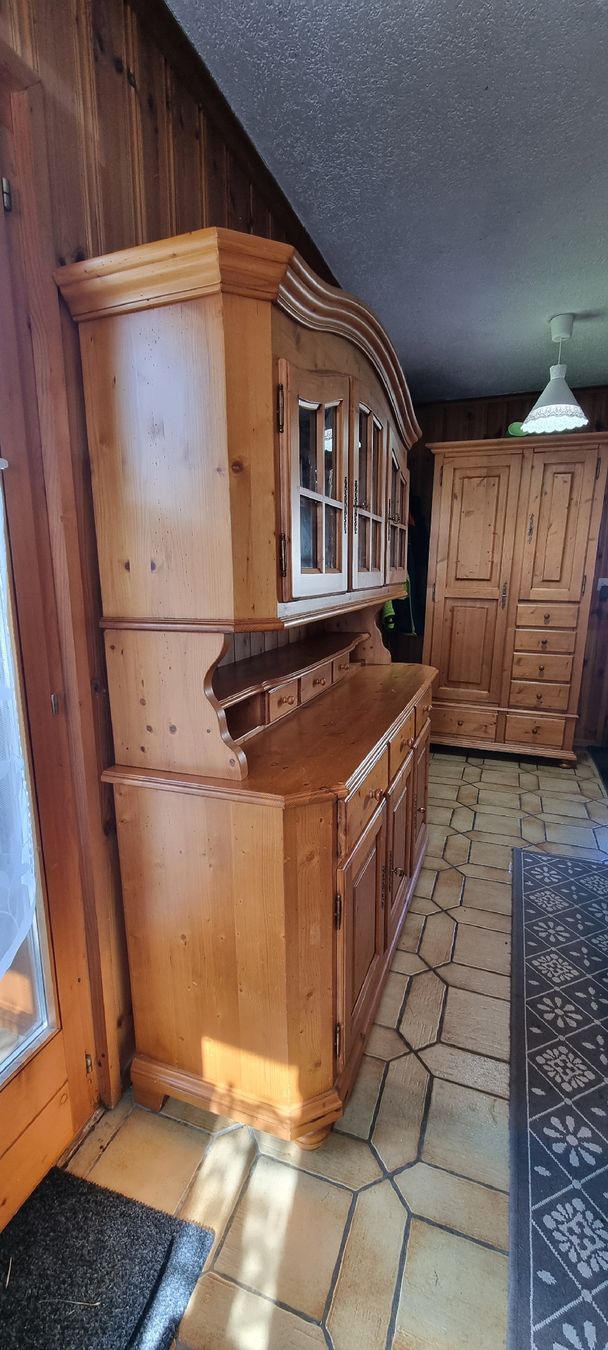 Credenze: armoire vaisselier  – Usato da Poliez-Pittet venduto da yvus01 1