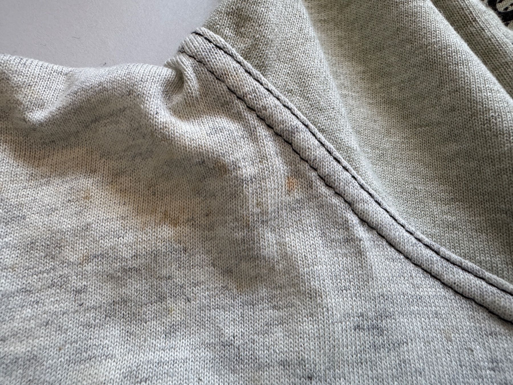 Maglioni & Felpe: Vintage gym pullover MEN Sz M – Usato da Neuchâtel venduto da _Easy_to_Find_ 2