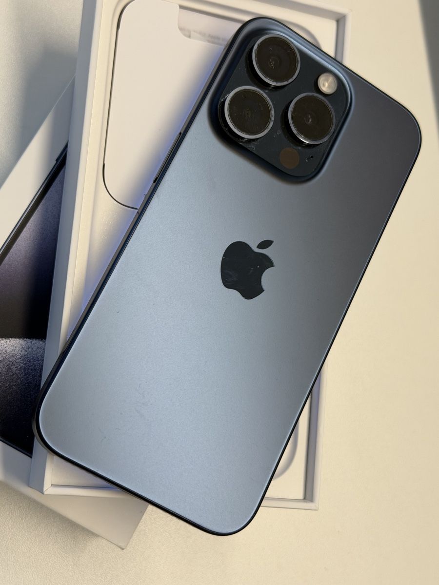 Apple Telefoni cellulari / Smartphones: iPhone 15 Pro Blue Titanium 128GB ab1.- – Usato da Murten venduto da Ads1 1