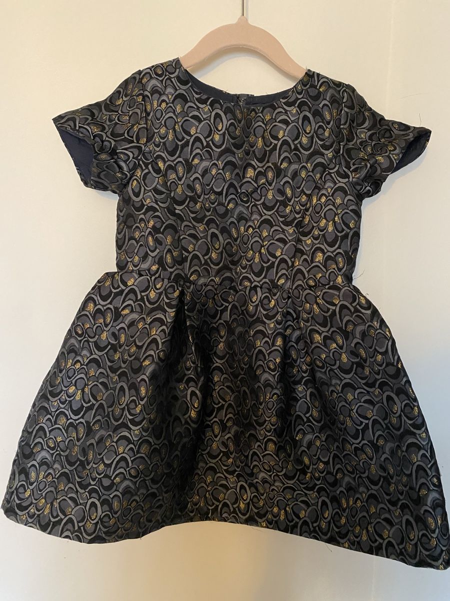 Vestiti & Gonne: Festliches Kleid mit Goldmuster Gr. 104 – Usato da Zürich venduto da sar_7s87