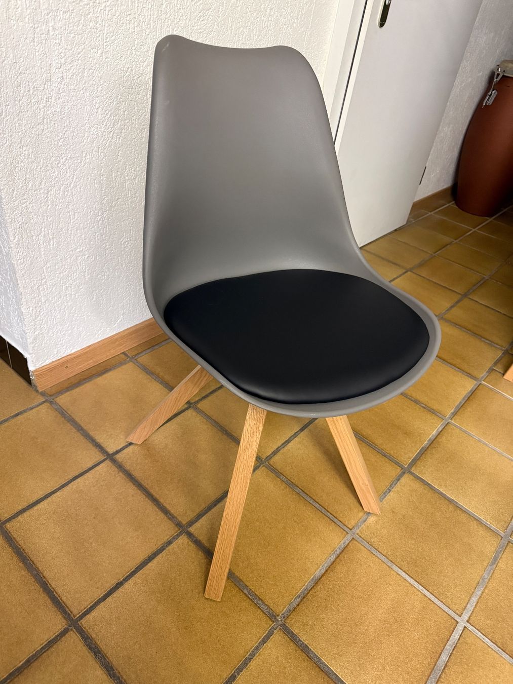Set de table et chaises: 1 Tisch und 4 Stühle NEU – Neuf (Voir description) à Windlach par Magaglio 2