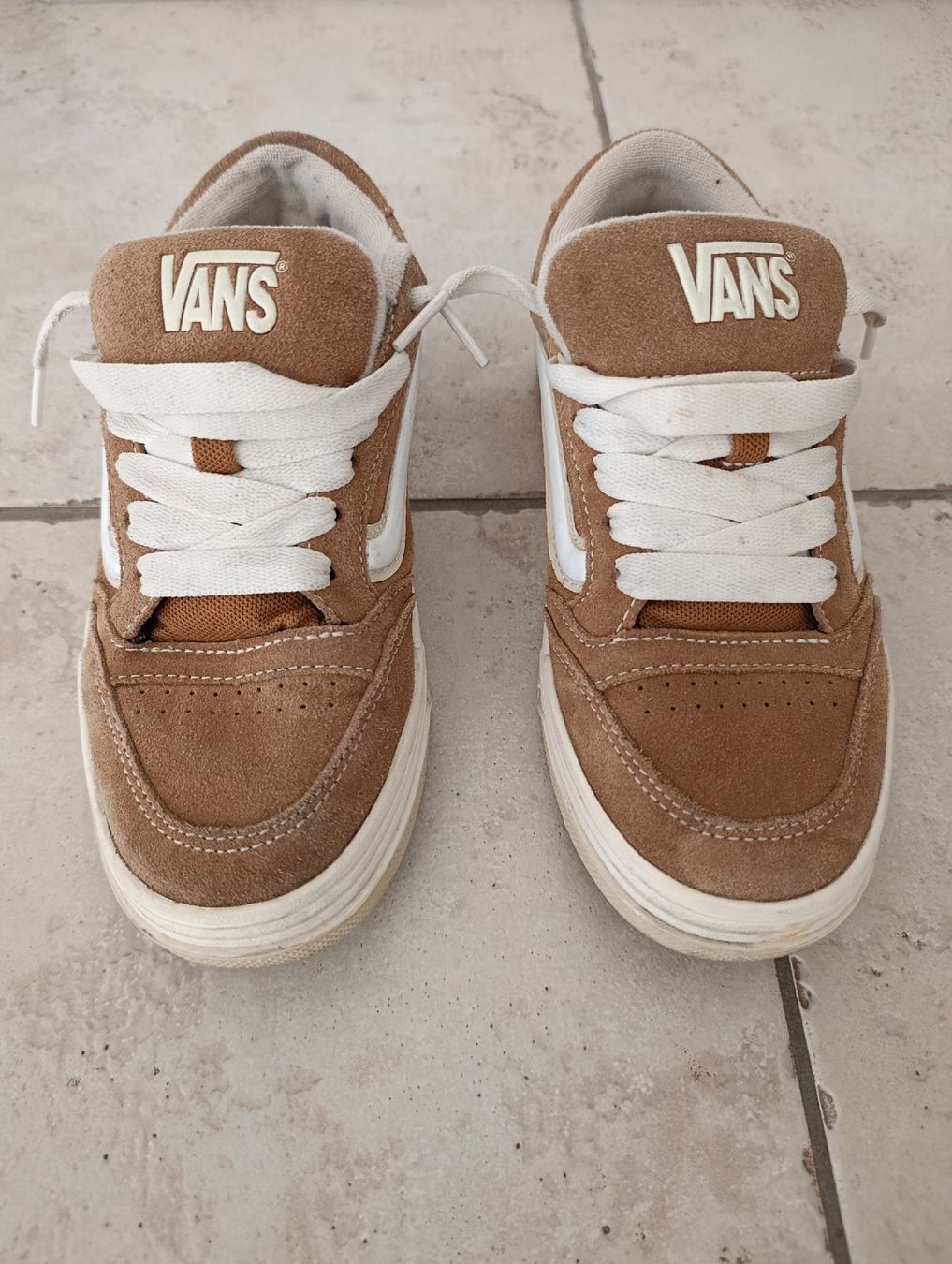 Vans Scarpe da uomo: BASKETS VANS CUIR BRUN CLAIR 38 – Usato da Sierre venduto da shirley04
