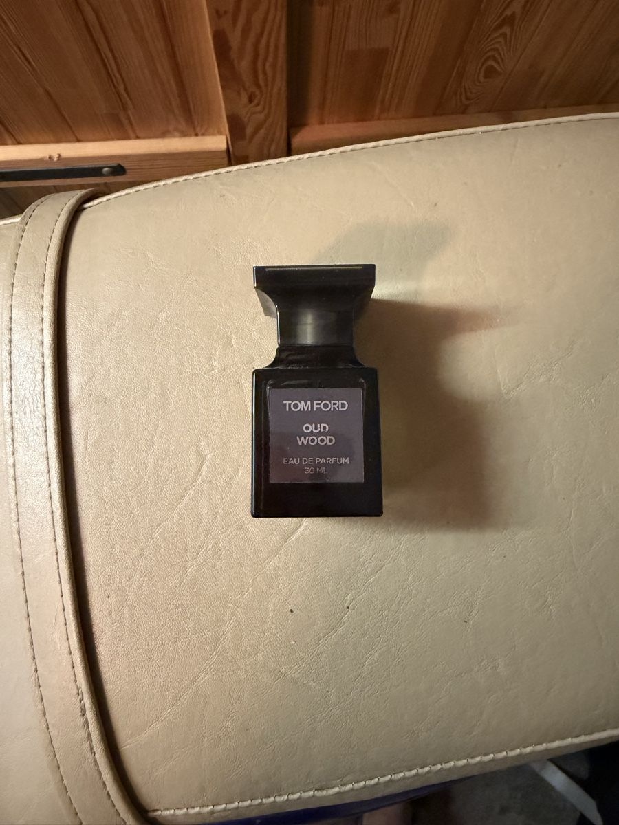 Tom Ford Parfum & Eau de Toilette: Tom Ford Private Blend Oud Wood 30ml – Neu (gemäss Beschreibung) aus Triesenberg von dom_hd56