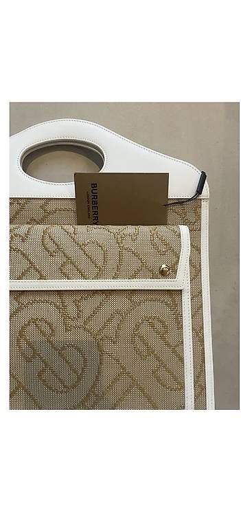 Burberry Borse da donna: Burrberry Medium Pocket Bag – Nuovo (secondo la descrizione) da Biberstein venduto da dst_c5hp 1