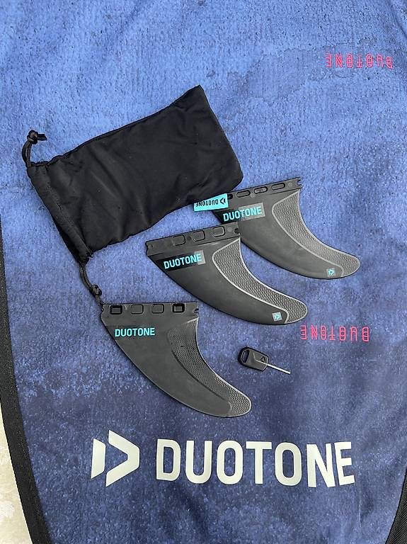 Duotone Tavole da surf e di nuoto: Duotone WAM SLS 5'9 Kitesurfboard – Usato da St. Gallen venduto da eliasmae 2