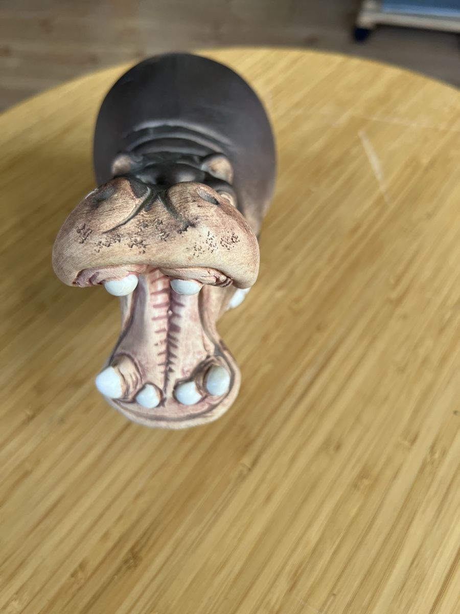 Figuren: Nilpferd – Gebraucht aus Laufen von groove60