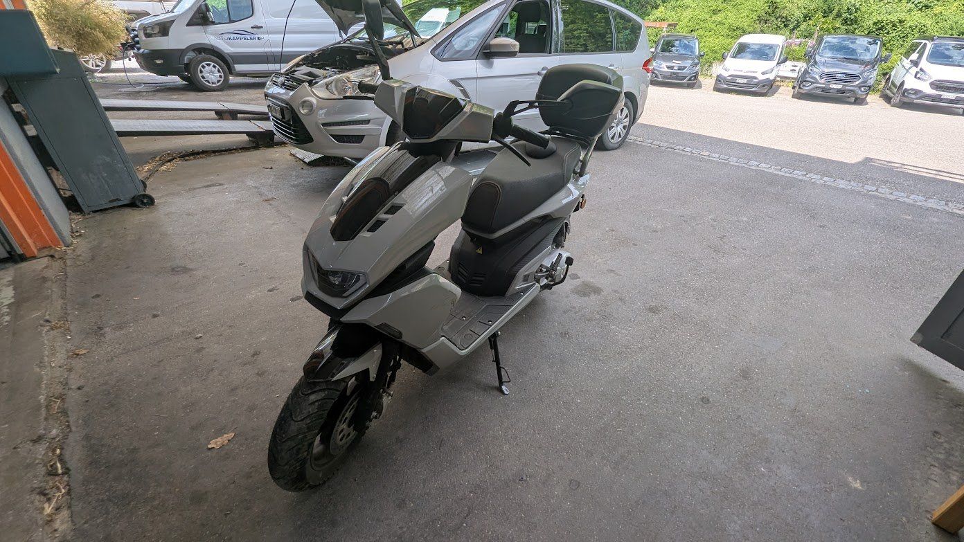 Scooter: Motorrad UGBEST R3S – Usato da Matzingen venduto da autokappeler