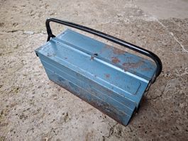 praktikable blaue Werkzeugkiste mit 5 Fächern