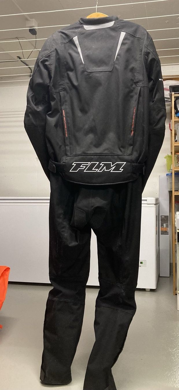 FLM Lots de vêtements: FLM Töffkombi – D'occasion à Bachenbülach par wor_b8qd 2