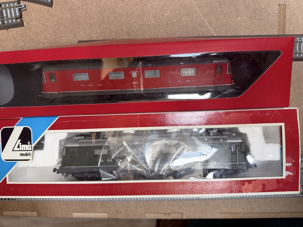 Lima Modellini di ferrovie: Re 6/6 11605 + 11637 Lima digital Ho – Difettoso da Bercher venduto da Dispo0 5