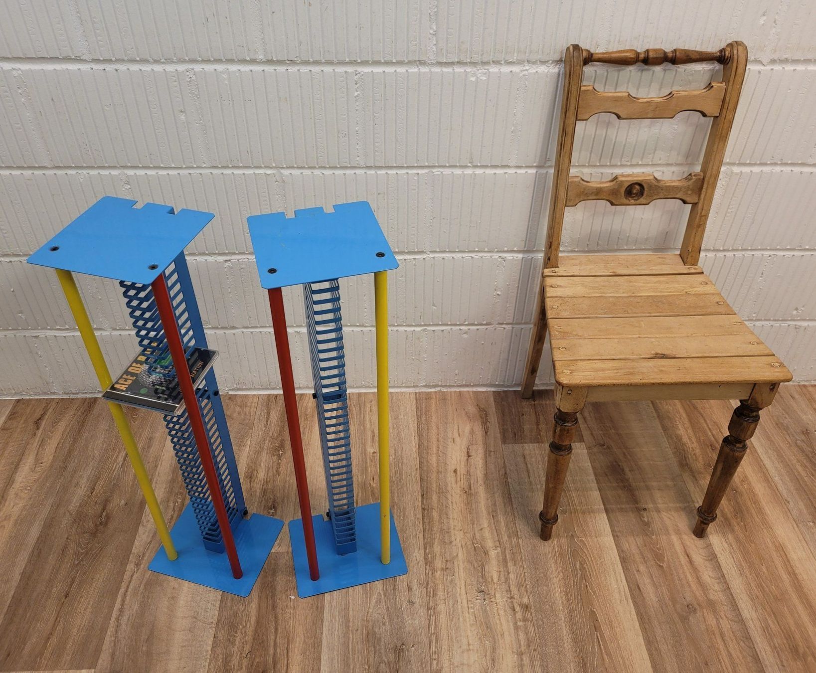 Racks & Cavalletti: 2x Memphis Style CD-Ständer CD-Rack Metall Postmodern 1980 J – Usato da Nottwil venduto da Wondewa-Shop 7