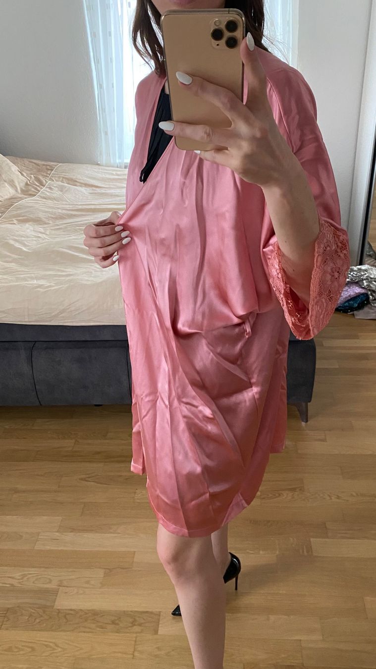 Accappatoi: Seiden-Morgenmantel rosa One Size S-M – Usato da Thalwil venduto da olh_7cpg 1