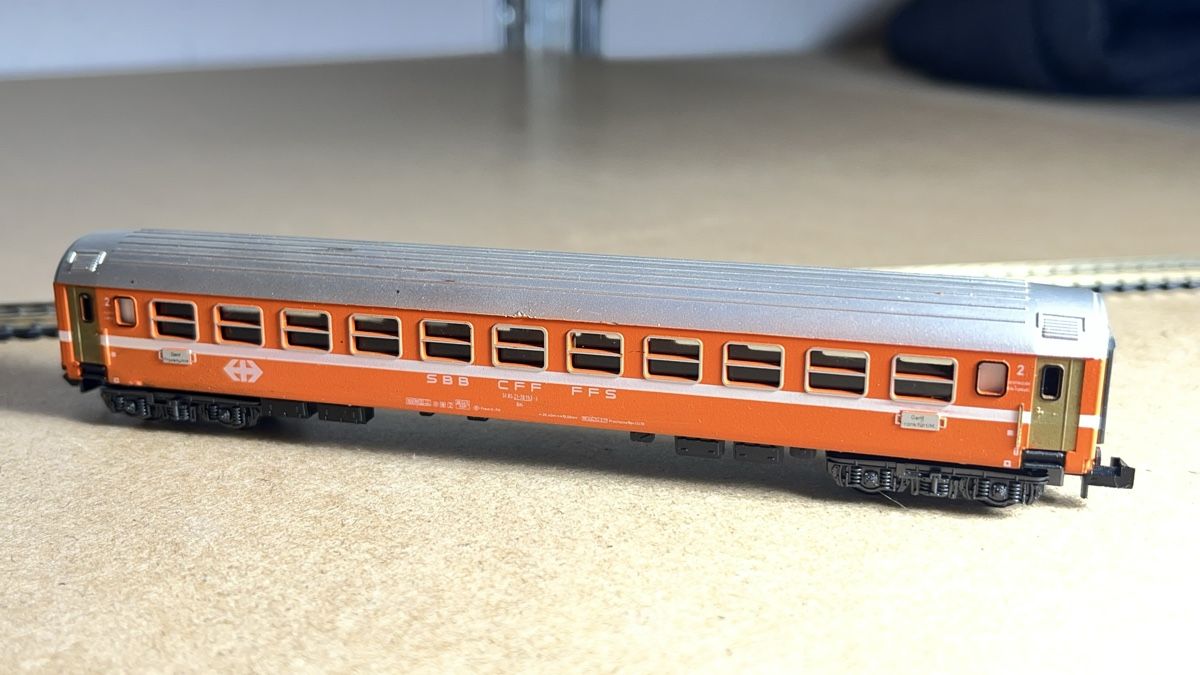 Trix Modellini di ferrovie: Minitrix 51 3070 00 SBB Spur N mit Beleuchung – Usato da Windlach venduto da Kelebra 1