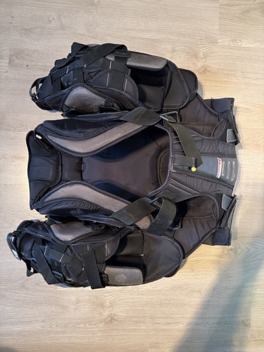 Schutz & Schoner: Optik 3 Brians Beustpanzer – Gebraucht aus Weinfelden von Nils.baechler_31 1