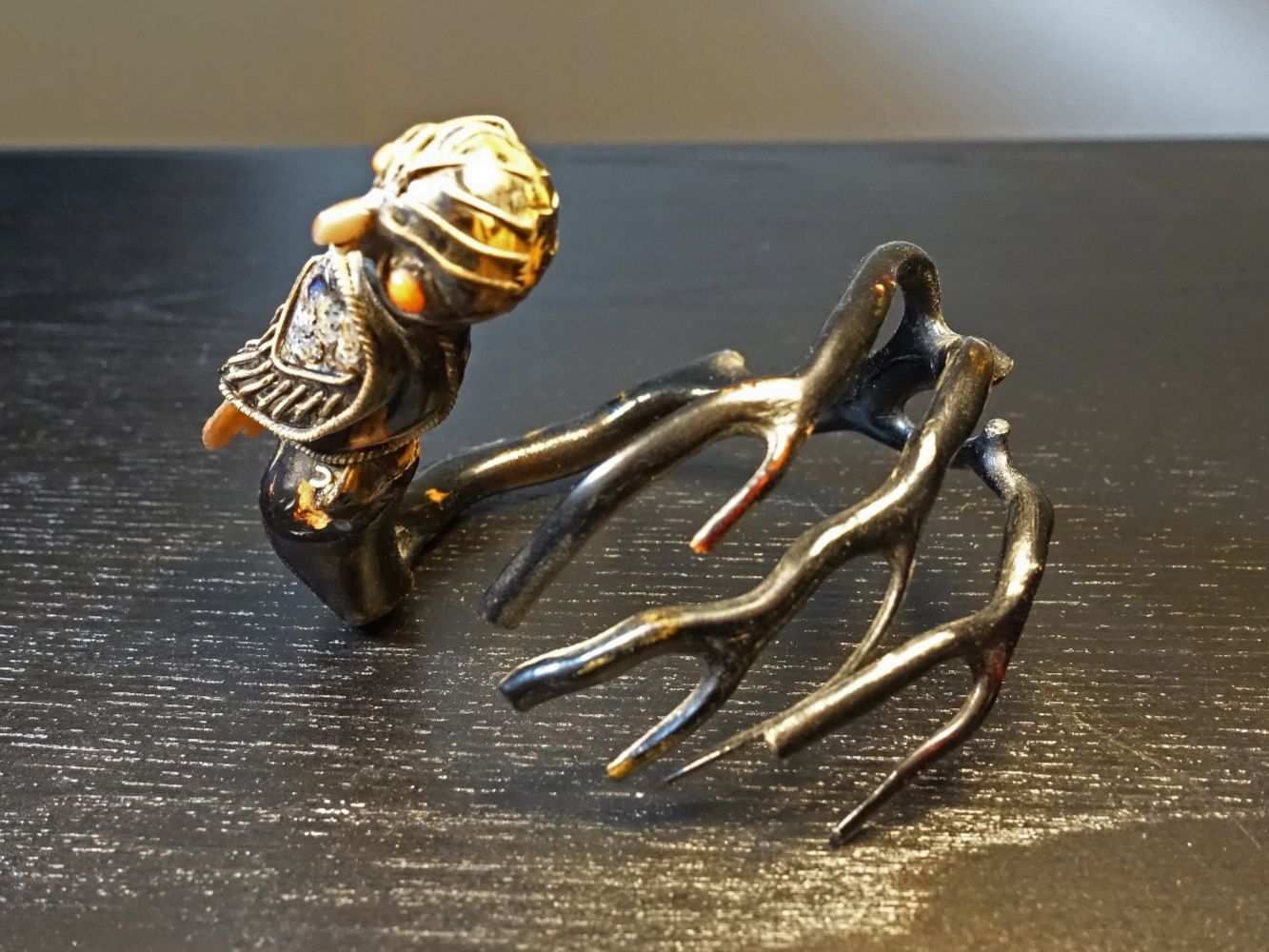 Bracciali & Braccialetti: Einzigartiger Armreif aus Koralle mit Eule – Usato da Russikon venduto da Eulenfeder 1