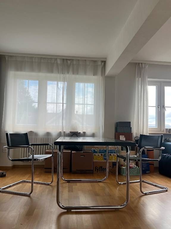 Tische: Holztisch mit Chrombeinen – Gebraucht aus St. Gallen von eli_5v7k 1