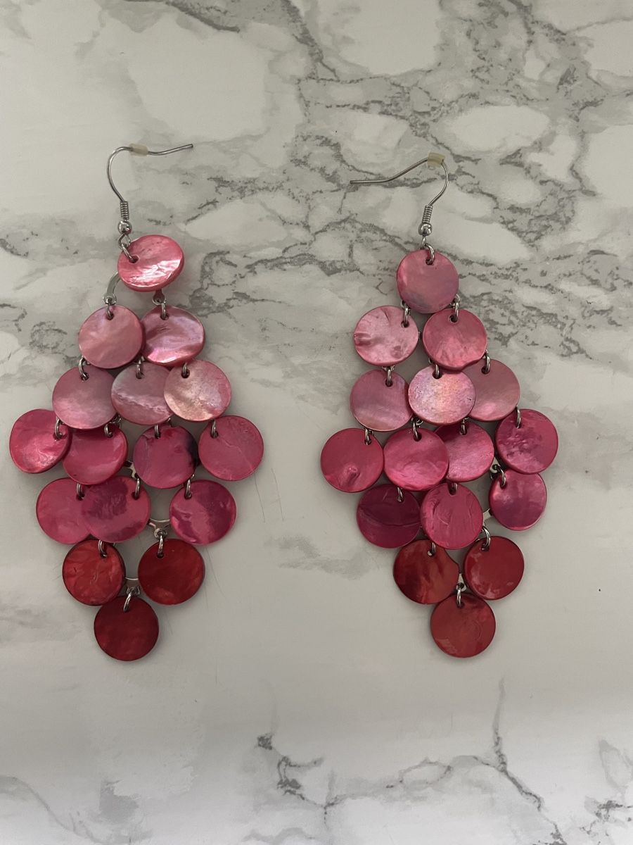 Orecchini pendenti & Orecchini a lobo: Boucle d’oreille pendante rose – Nuovo (secondo la descrizione) da Châtelaine venduto da nan_j75j 1