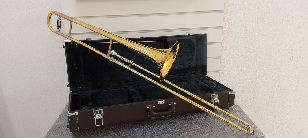 YAMAHA YSL-653