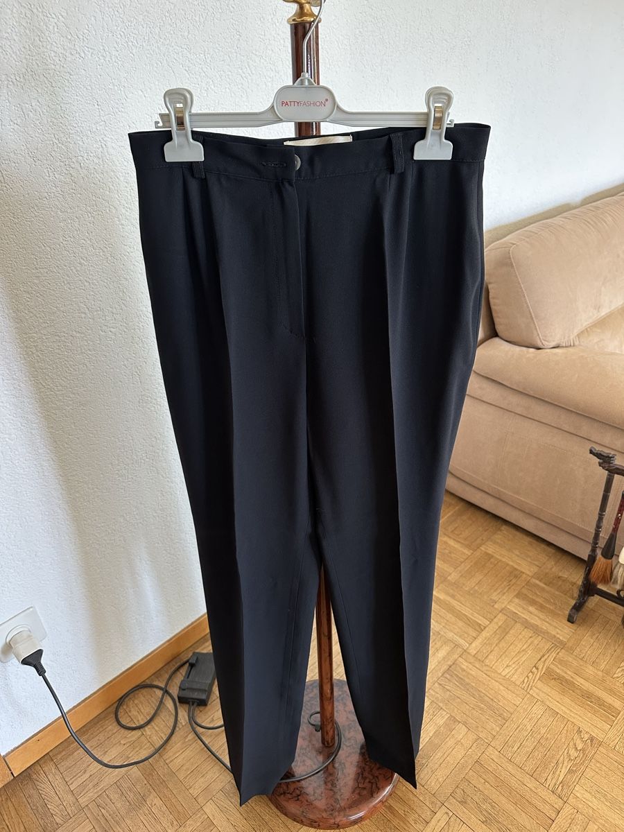 Anzüge & Kostüme: Completo giacca e pantaloni Caractère, taglia 40 EU nero – Gebraucht aus Cureglia von myr_9v25 1