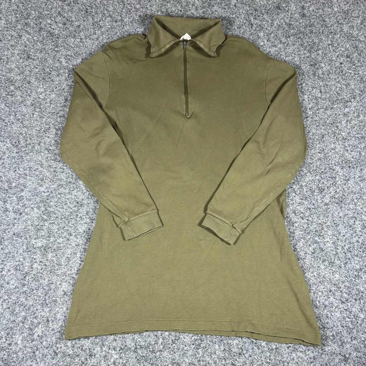 Schweizer Armee Maglioni & Felpe: 1992/93 longsleeve army – Usato da La Sagne NE venduto da Matlasape