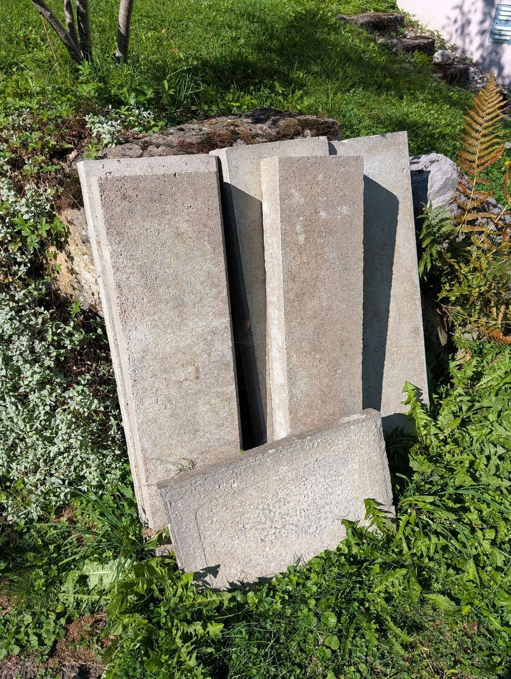 Rivestimenti per pavimenti: Waschbetonplatten, Lochgitterplatten – Usato da Diepoldsau venduto da gru_wk6s 3