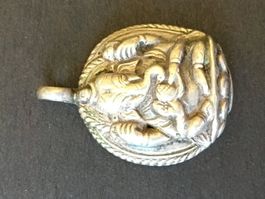 pendentif rond motif éléphant
