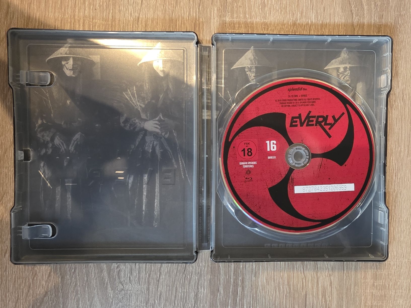 Tutti i DVDs: Everly - Limited uncut Steelbook Edition - BD – Nuovo (secondo la descrizione) da Stein AG venduto da eMODy 2
