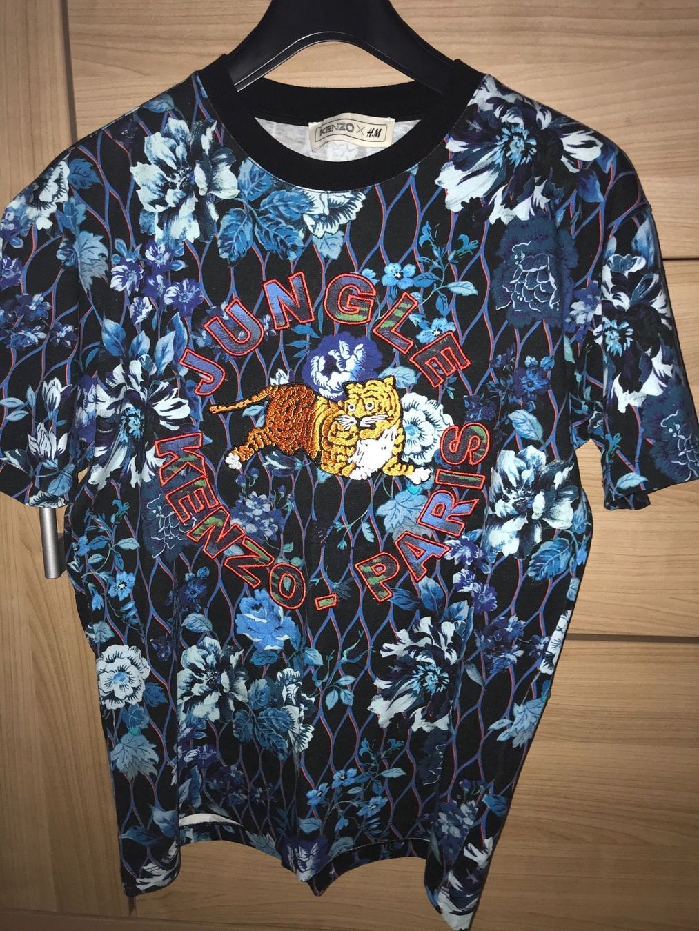 Kenzo T-shirt: KENZO GRÖSSE S – Nuovo (secondo la descrizione) da Zürich venduto da schneeflocke303
