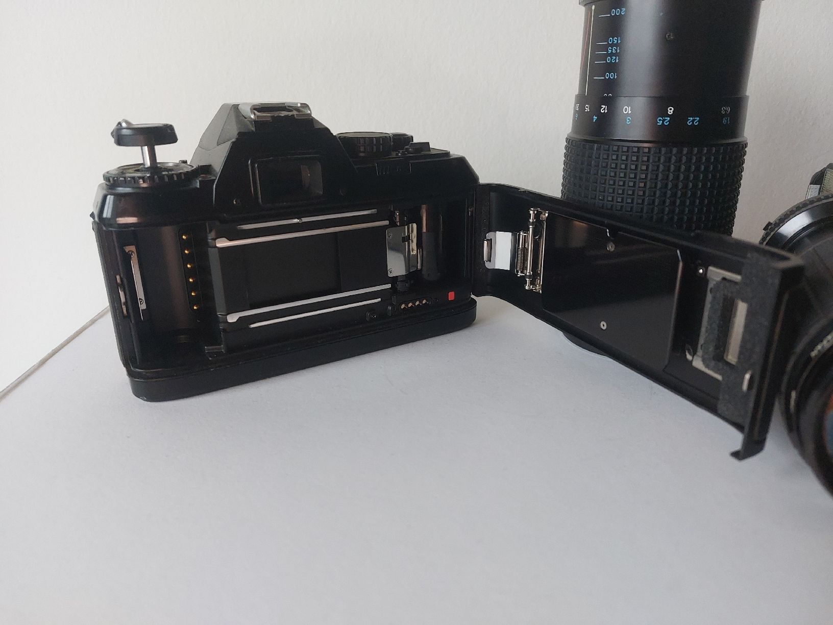 Nikon Fotocamera: Nikon F-301 + 2 Objektive und Flash – Difettoso da Schmitten FR venduto da losim1 3