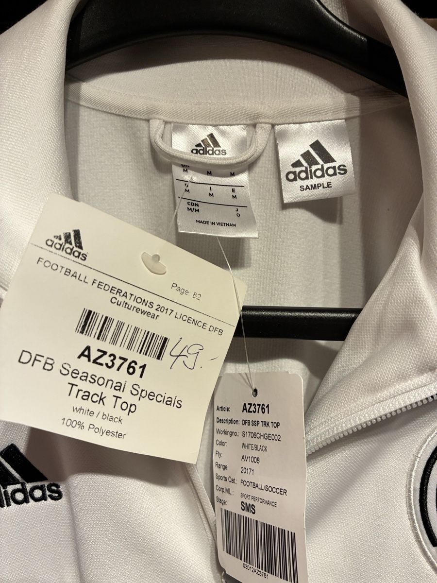 Adidas Jacken: Adidas DFB Trainingsjacke Weiss, Gr. M, neu – Neu und originalverpackt aus Zürich von Msirco 1