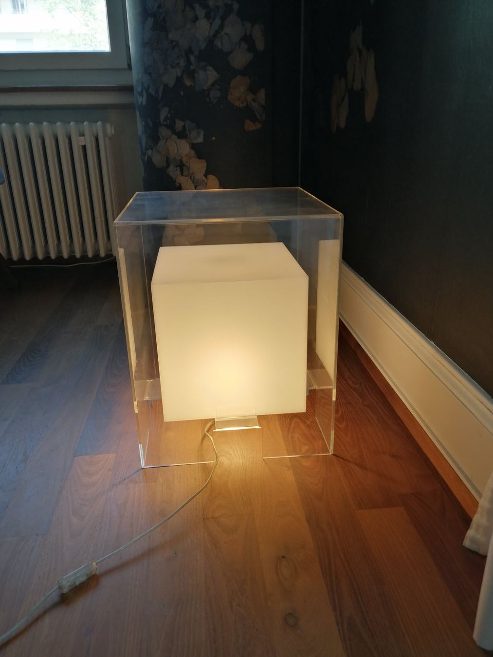 Pfister Lampade: Leuchtkubus Beistelltisch – Usato da Luzern venduto da Asepia 1