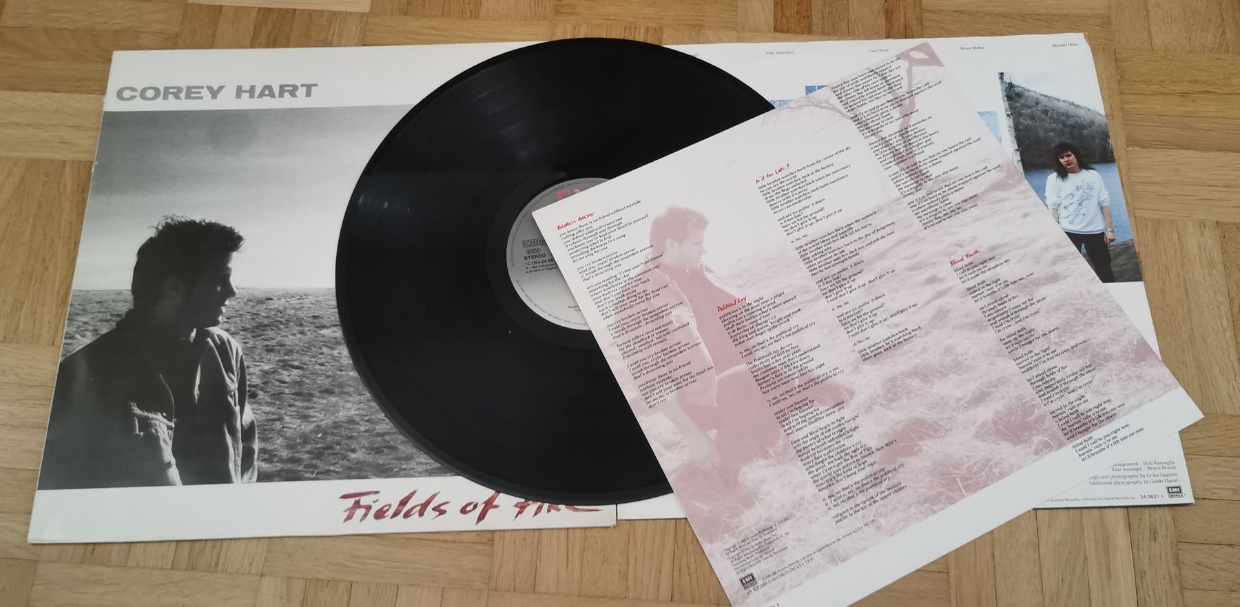 Dischi in vinile: Corey Hart - Fields of Fire - Schallplatte – Usato da Hochfelden venduto da Stburri0 3