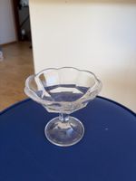 Eisbecher aus Glas mit Fuss, transparent, guter Zustand