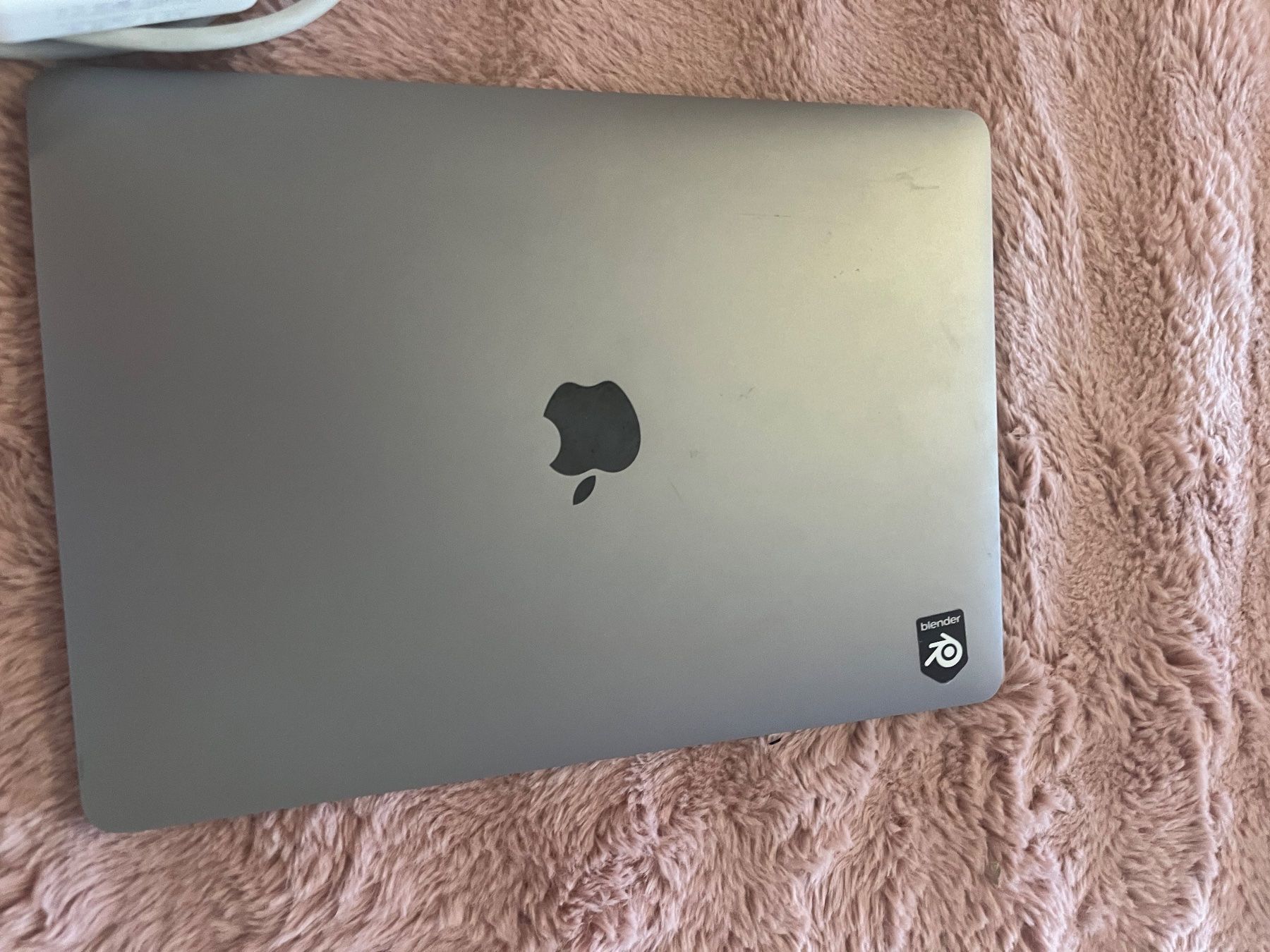 Apple Notebook: MacBook Pro A1706 EMC 3163 mit Ladegerät – Usato da Wohlen AG venduto da Sander.D 8