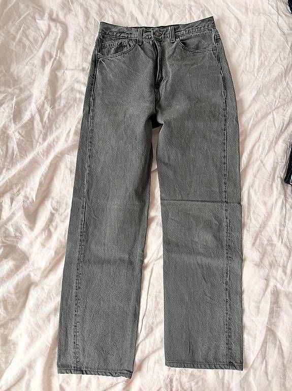 Jeans: Levis Jeans grau – D'occasion à Elgg par lia.1234