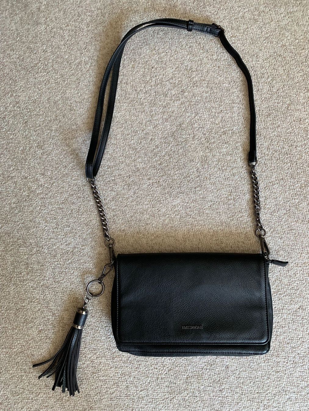 Borse da donna: Tasche schwarz Marke EMILY & NOAH mit Quaste – Usato da Reinach AG venduto da dipsy2002