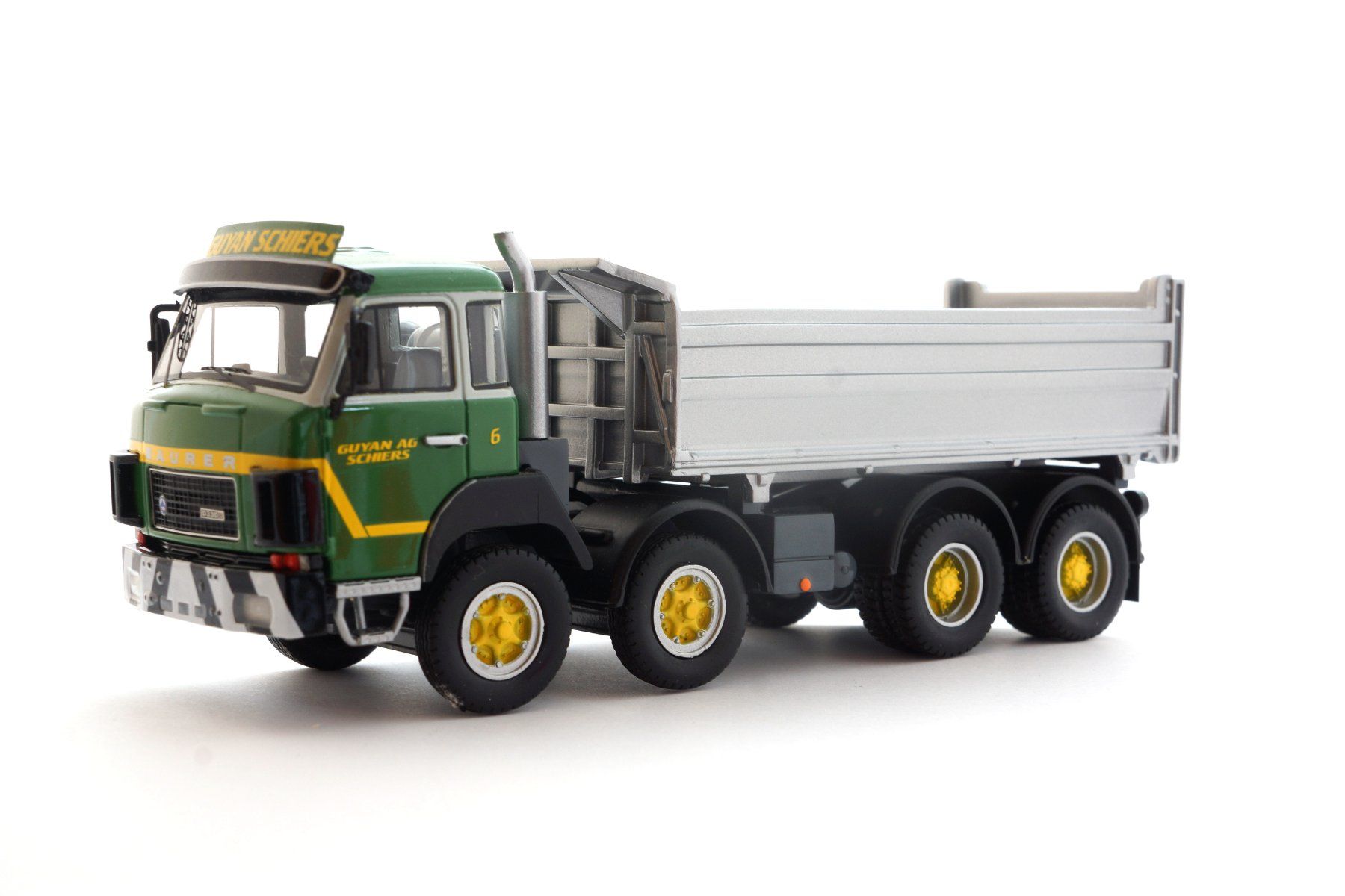 Kit di modellismo & Modellini statici: PowerTrac Saurer Guyan – Nuovo (secondo la descrizione) da Dagmersellen venduto da FBM-Bacheli