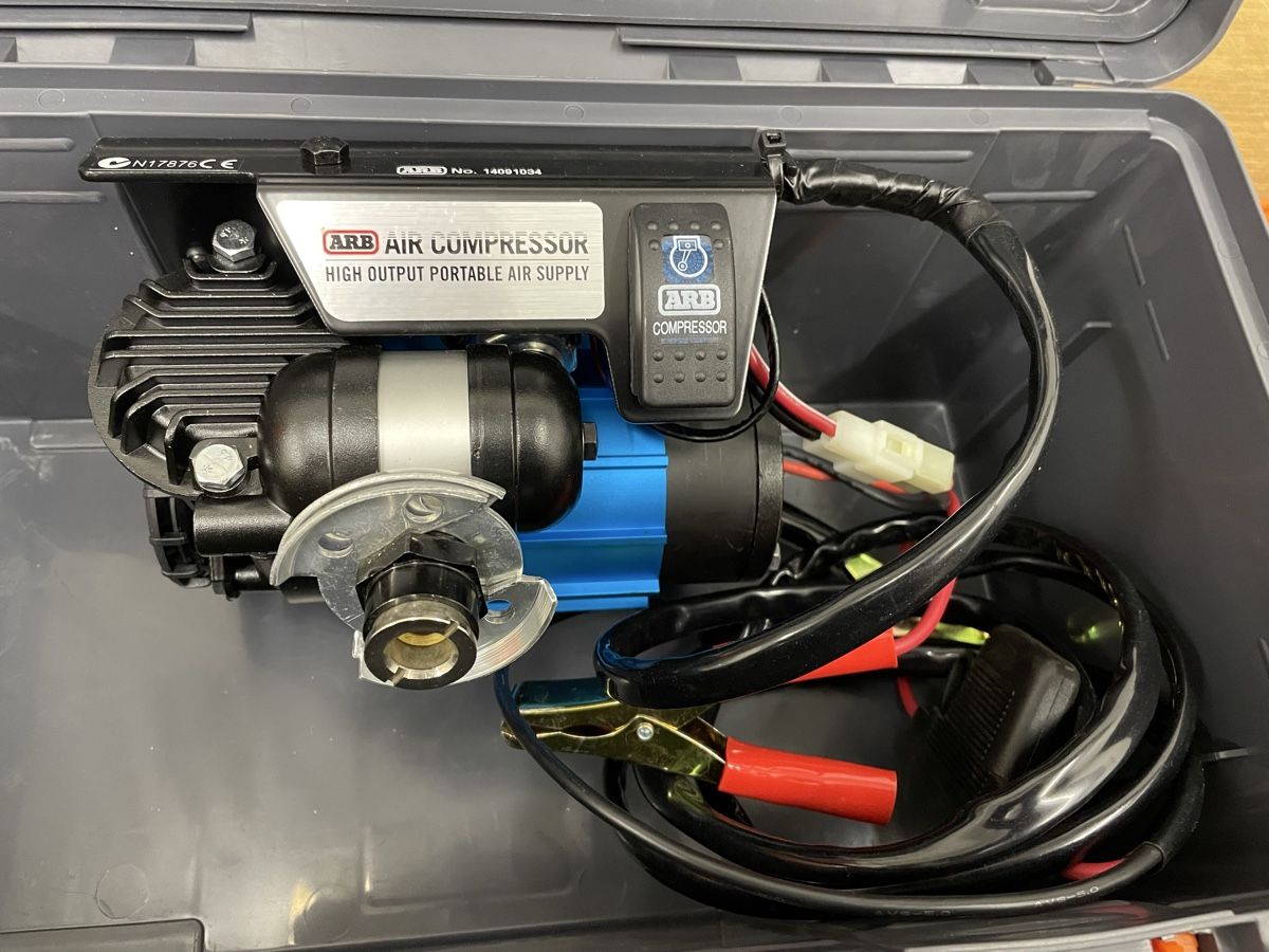 Compressori: ARB Kompressor 12-V – Usato da Langnau i. E. venduto da Poeschtu01 1