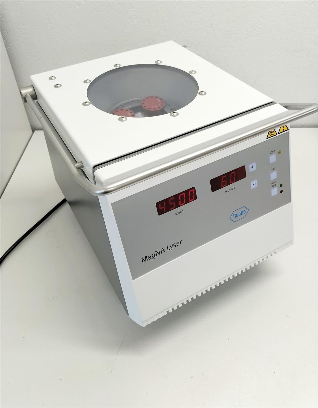 Laborzubehör: MagNA Lyser Sample prep- Homogeniser – Gebraucht aus Niederdorf von LeptonAG_Labor