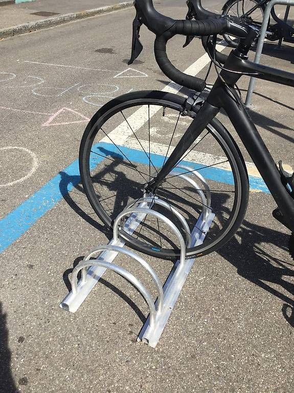 Veloständer: Veloständer  – Gebraucht aus Basel von exakt-neutral 2