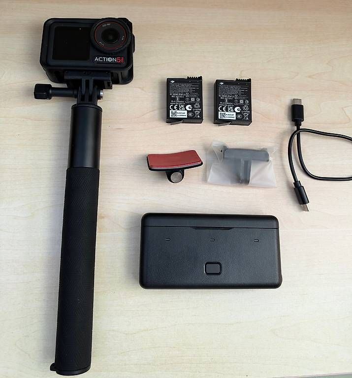 Action Cam: Osmo Action 5 Pro Adventure Combo – Neu und originalverpackt aus Reinach BL von lor_ndr7 4