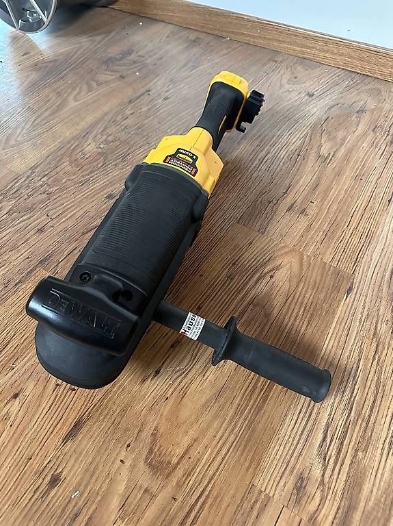 Bohrmaschinen: Dewalt DCD470 Bohrmaschine gross – Gebraucht aus Oetwil am See von CarParts 2