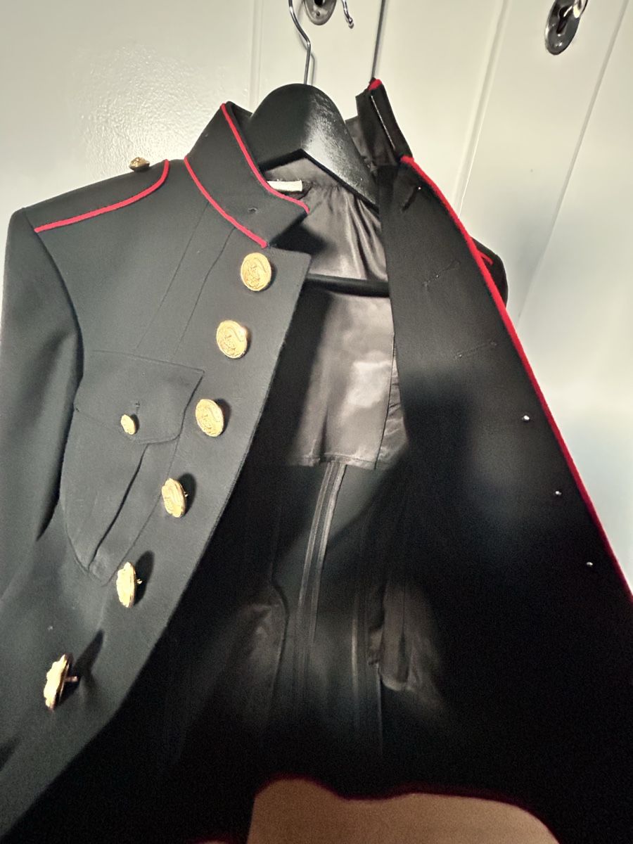 Uniformi: Authentic U.S Marine Corps USMC Parade Uniform – Nuovo (secondo la descrizione) da Biel/Bienne venduto da zit_v5yc 4