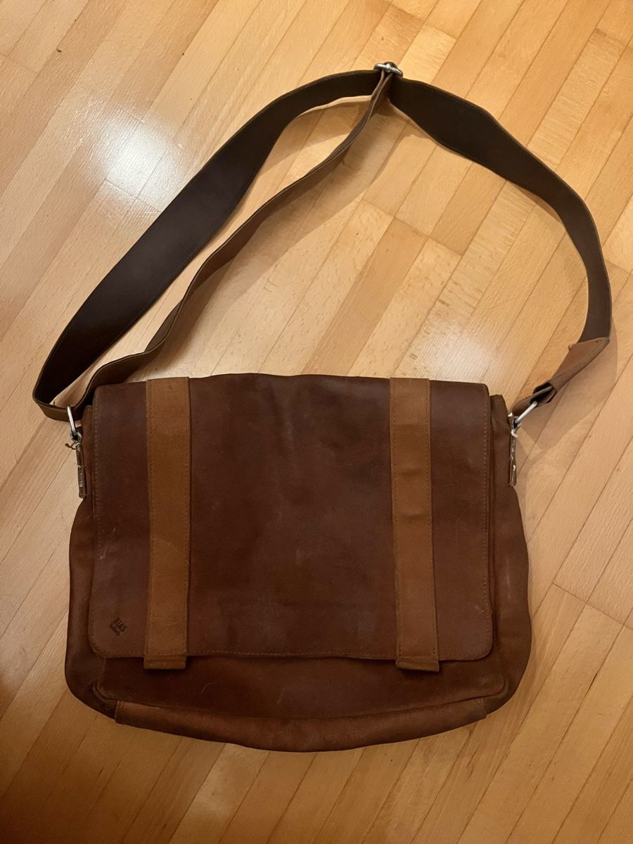 Altro in  Abbigliamento & Accessori: Borsa a tracolla in pelle – Usato da Bellinzona venduto da ali_nl98