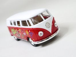 VW Bus T1 1962 Love & Peace Flower Power Rückzug