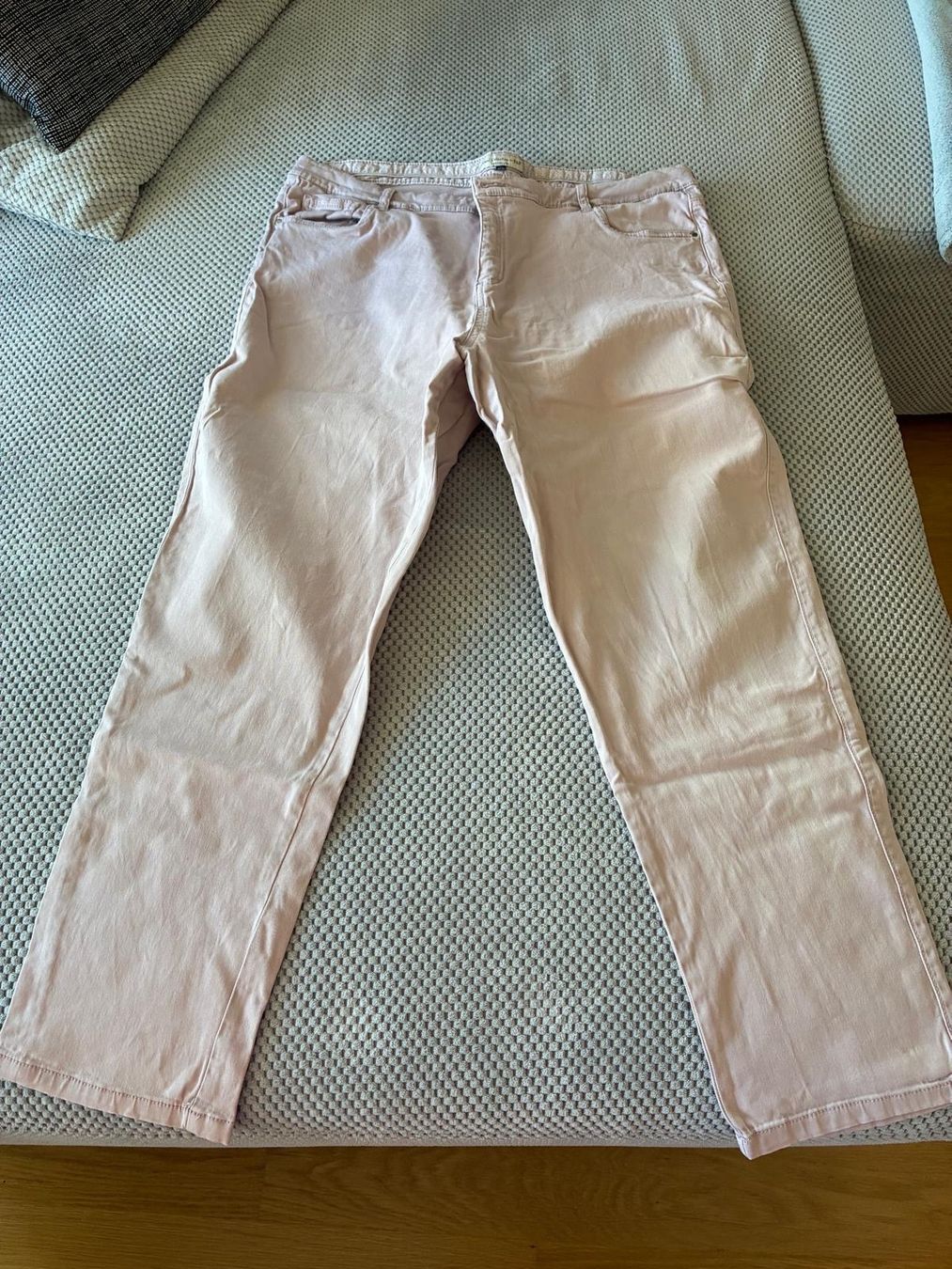 Jeans: Jeans rosa Grösse 48 – Usato da Allenwinden venduto da Obalu 1