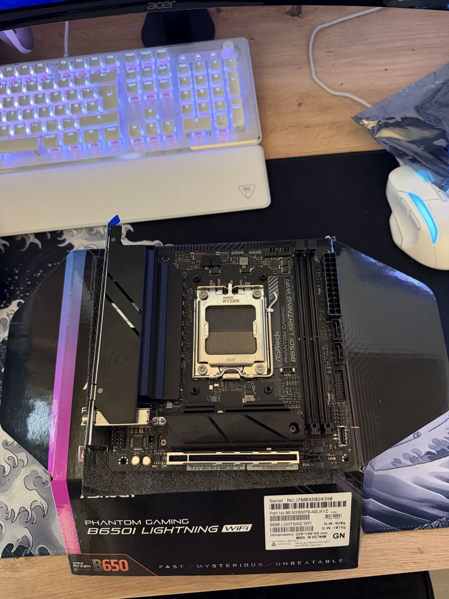 Asrock Mainboards: ASRock Phantom Gaming B650I Lighting WIFI  – Neu (gemäss Beschreibung) aus Güttingen von JeffreyGucc 2