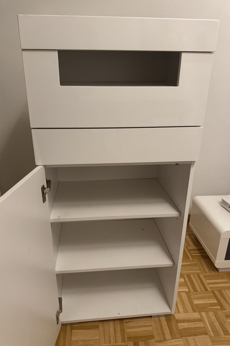 Scaffali: Regal zu verkaufen  – Usato da Adliswil venduto da mul_r95w 1
