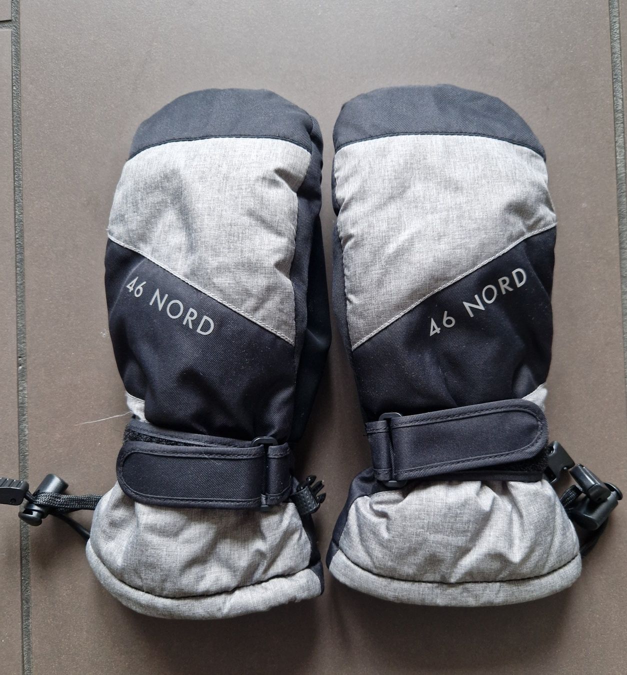 46 Nord Guanti: 46 Nord Handschuhe, Skihandschuhe – Usato da Jona venduto da Loki40