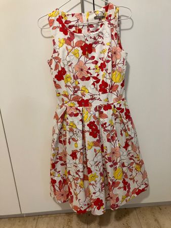 Kleid aus Baumwolle